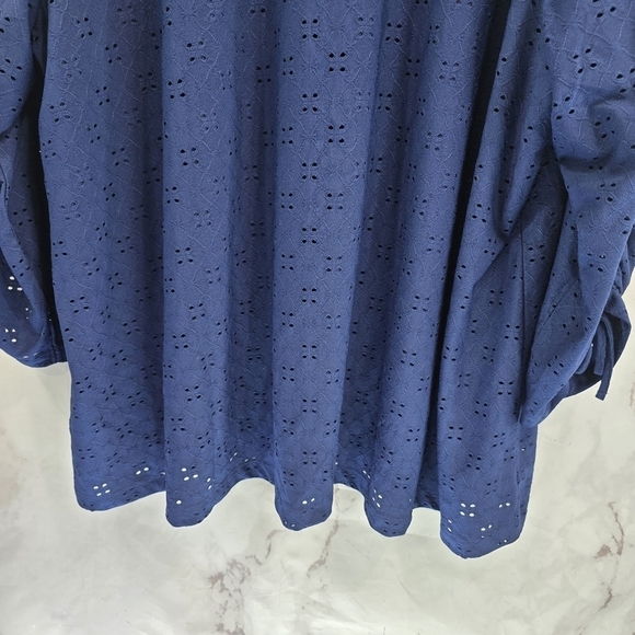 Catherines Shirt Womens 3X 26 28 Navy Blue Blouse Ruched Crochet Eyelet - Picture 7 of 12